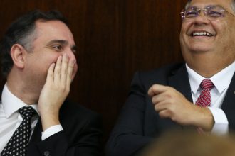 Relator projeta mais de 50 votos a favor de indicação de Dino ao STF