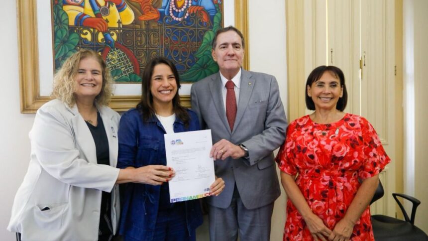 Governo de Pernambuco reforça compromisso com OPAS/OMS para controle e eliminação do câncer do colo do útero