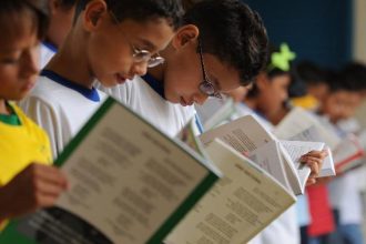 Curso ajuda professores a despertar interesse de crianças pelos livros