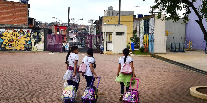 Lei prevê acesso da comunidade escolar à atenção psicossocial