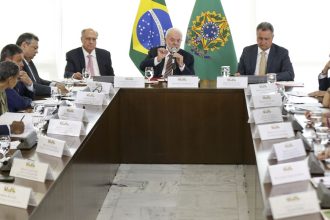 Lula defende uso do poder da máquina pública contra garimpo ilegal