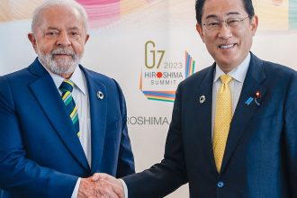 Lula e premiê japonês conversam sobre acordo com Mercosul