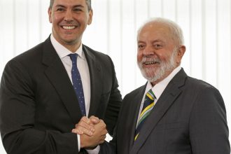 Lula se reúne com presidente do Paraguai e discute energia de Itaipu