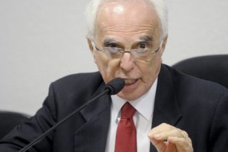 Morre em Brasília ex-ministro Samuel Pinheiro Guimarães