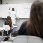 Programa Pé-de-Meia é bem recebido por estudantes e sociedade civil