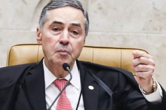 Barroso mantém Moraes à frente de inquérito sobre golpe de Estado