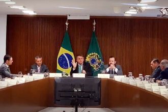 Bolsonaro reconhece caráter eleitoreiro da PEC das Bondades, em vídeo