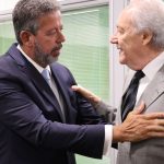 Lewandowski faz "visita de cortesia" a Arthur Lira na Câmara