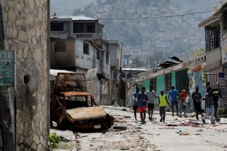 Haiti: líder de gangue morre; formação de conselho de transição segue