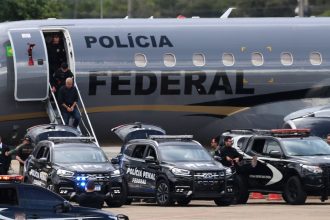 Irmãos Brazão e delegado Rivaldo seguem para presídio federal