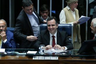 Senado aprova projeto com normas para ensino em tempo integral