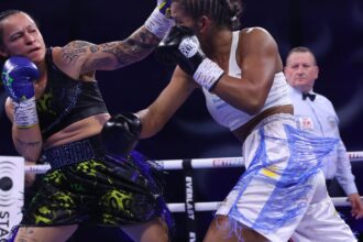 Bia Ferreira derrota argentina e é campeã mundial no boxe profissional