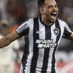 Botafogo supera lesão de Tiquinho e vence a primeira na Libertadores