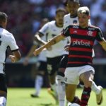 Botafogo vence Flamengo no Maracanã por 2 a 0