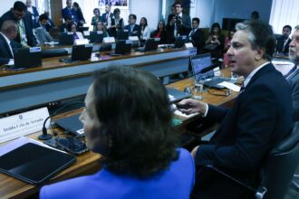 Governo deve apresentar nova proposta para servidores da Educação