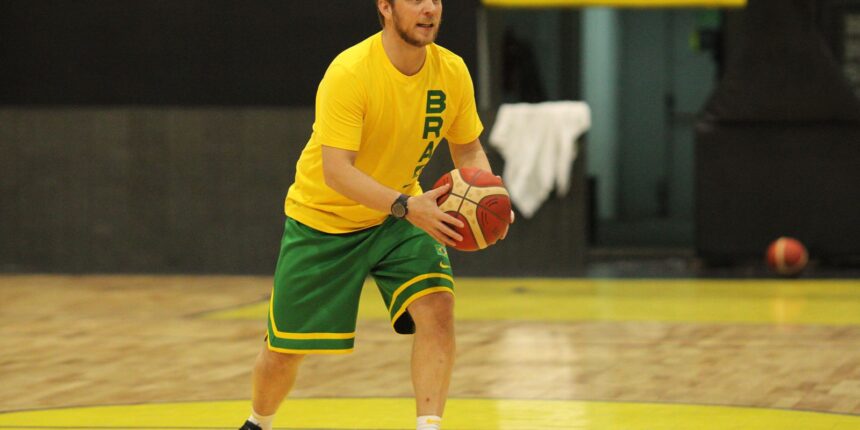 Gustavo De Conti deixa o comando da seleção masculina de basquete