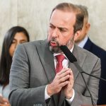 Ministro diz que demissão de presidente da Petrobras é especulação