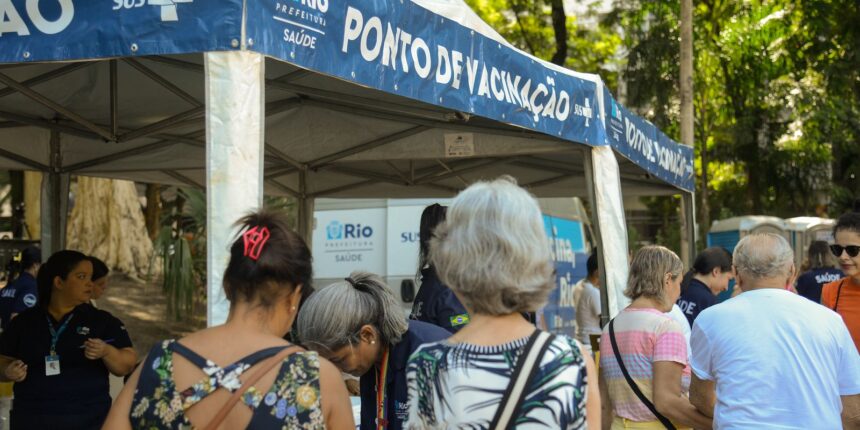 Rio espera vacinar 100 mil pessoas neste Dia D contra a Gripe