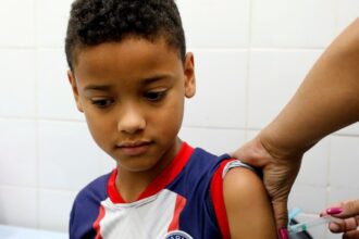 São Paulo amplia vacinação contra dengue para crianças de 10 a 14 anos