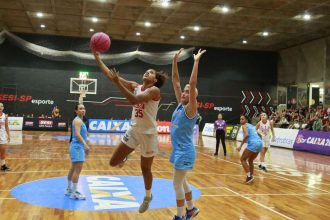 Sesi Araraquara vence lanterna e abre vantagem na liderança da LBF