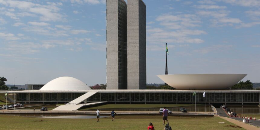 Sessão do Congresso Nacional sobre vetos presidenciais é adiada