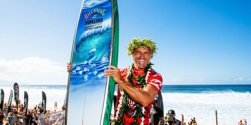 "Tudo chega ao fim", diz Kelly Slater após eliminação em etapa da WSL