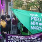 Manifestantes em SP acusam Cremesp de criminalizar aborto legal