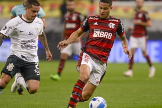 Rádio Nacional transmite Flamengo x Corinthians pelo Brasileirão