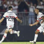 São Paulo supera Fluminense em jogo movimentado no Morumbi