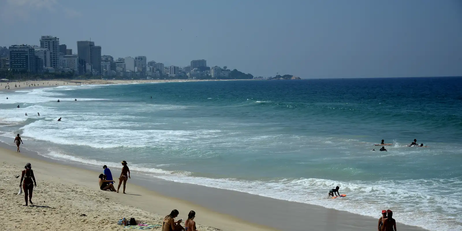 Senado retoma debate de PEC que pode privatizar praias