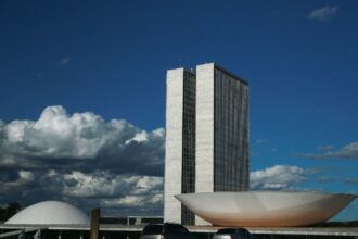 Aborto, delação premiada e cigarro eletrônico movimentam Congresso