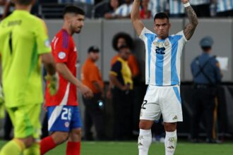 Argentina derrota Chile e se classifica para quartas da Copa América