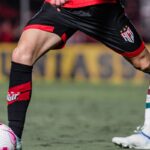 Flu e Atlético-GO jogam para se afastar da zona do rebaixamento