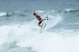 Gabriel Medina, Italo Ferreira e Yago Dora avançam em Saquarema