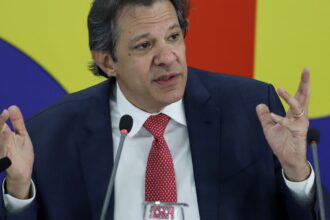 Haddad proporá a Lula mudanças no formato de pisos de Saúde e Educação