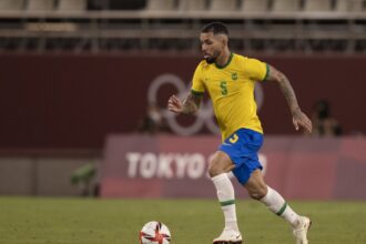 Juventus anuncia contratação do volante brasileiro Douglas Luiz