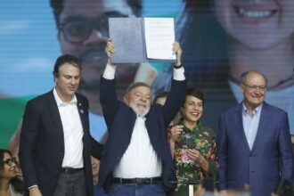 Lula anuncia investimentos para expansão de universidades em São Paulo