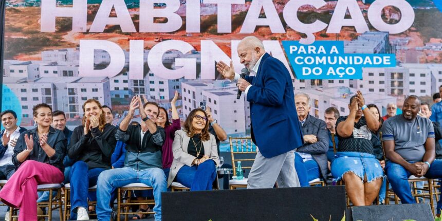 Lula critica interrupção de programas sociais em governos anteriores