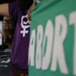 Saiba como é a legislação sobre aborto pelo mundo