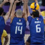 Brasil é superado pela Itália na estreia do vôlei masculino em Paris