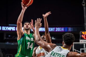 Brasil perde para Camarões, mas avança no Pré-Olímpico de Basquete