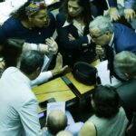 Câmara aprova PEC que perdoa multas e cotas raciais de partidos