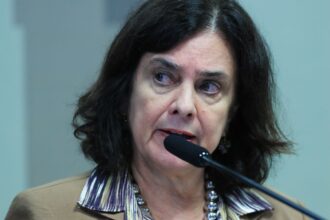 “Estamos muito aquém do que se faz nas redes de direita”, diz Nísia