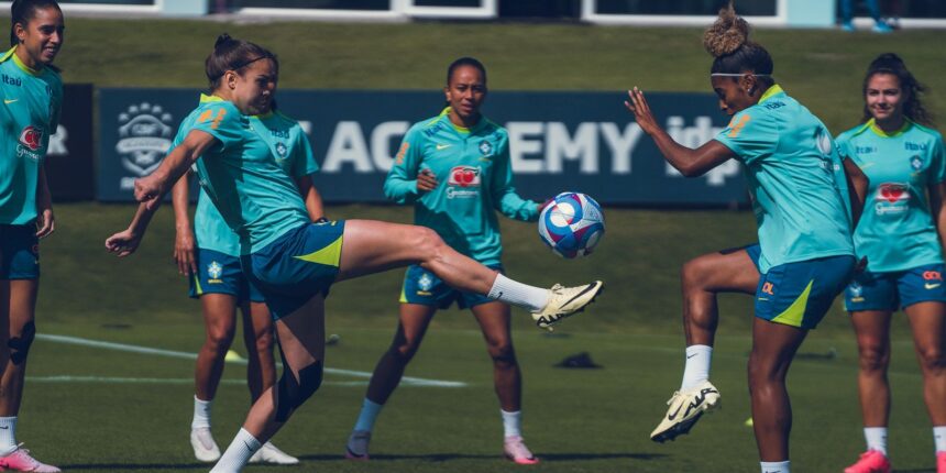 Futebol: seleção feminina entra em reta final de preparação para Paris