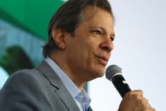 Imposto reduzido para remédios elevará alíquota total, diz Haddad