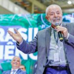 Lula critica governos anteriores por obras paralisadas