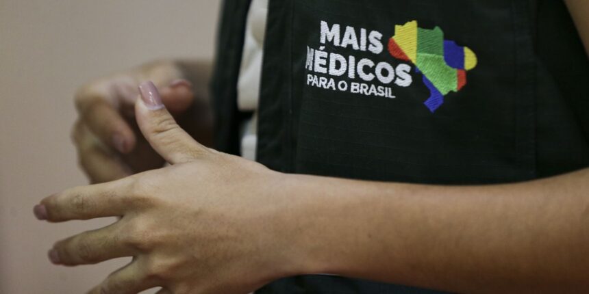 Mais Médicos terá novo edital com 3.184 vagas e direito a cotas