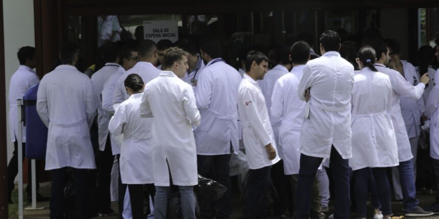 Prova do Revalida para médicos ocorre neste final de semana