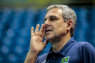 Vôlei: Zé Roberto convoca seleção feminina para Paris 2024