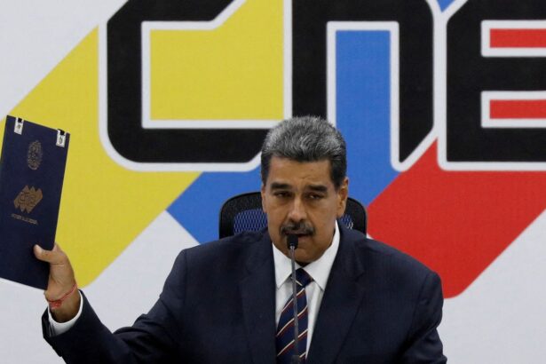 Com 96% das urnas apuradas, segundo boletim do CNE dá 51,9% a Maduro